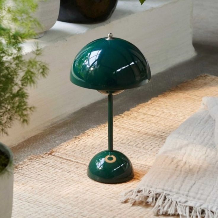 Mid Century Retro Mushroom Lamp - LMP 1810