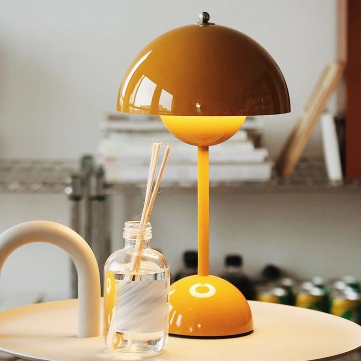 Mid Century Retro Mushroom Lamp - LMP 1810