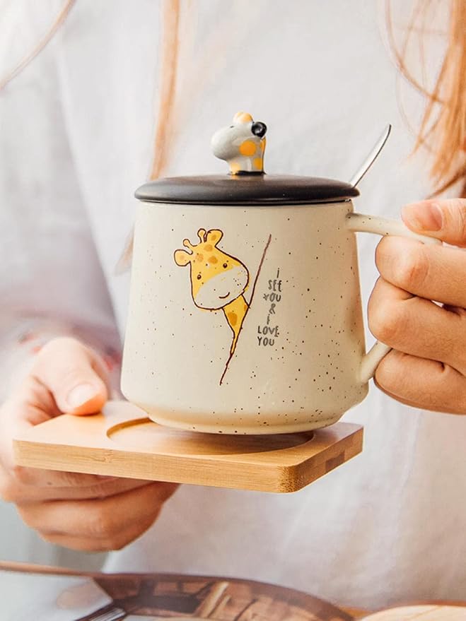 Cute 3D Animal Giraffe Ceramic Coffee Mug with Lid & Spoon Used For Office Coffee,  Home Coffee, Tea and Party time Unique Giraffe print cup, Creative Lovely Design Pattern For  Water, Milk, Juice, Birthday Gift idea .