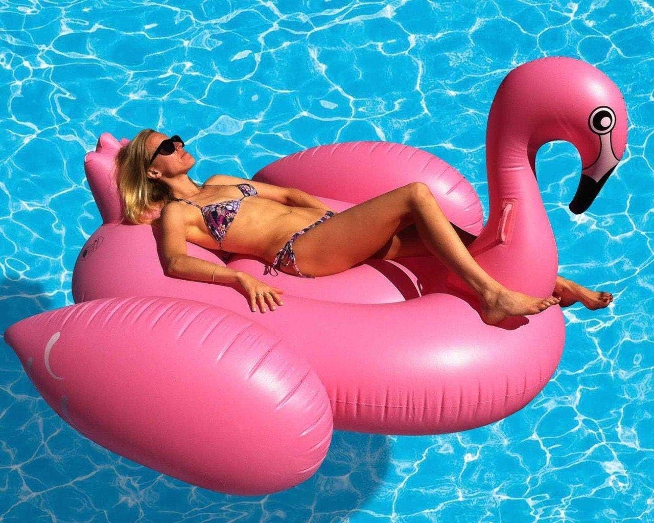 Inflatable Giant Swimming Pink Swan Flamingo Floating Pool Toys  summer swimming pvc inflatable exclusive fashion flamingo pink water inflatable swimming pool floating row