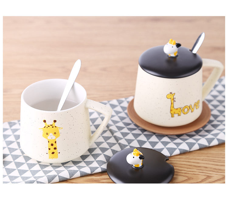 Cute 3D Animal Giraffe Ceramic Coffee Mug with Lid & Spoon Used For Office Coffee,  Home Coffee, Tea and Party time Unique Giraffe print cup, Creative Lovely Design Pattern For  Water, Milk, Juice, Birthday Gift idea .