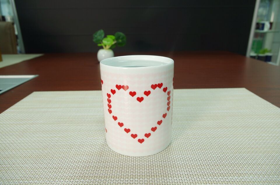 I Love U Colour Changing Mug Valentines Day Gift Regular Red Hearts for Husband/Wife/Boyfriend/Girlfriend & for Your Loved Ones On Special Day Printed On Ceramic Coffee Mug & Tea Cup.